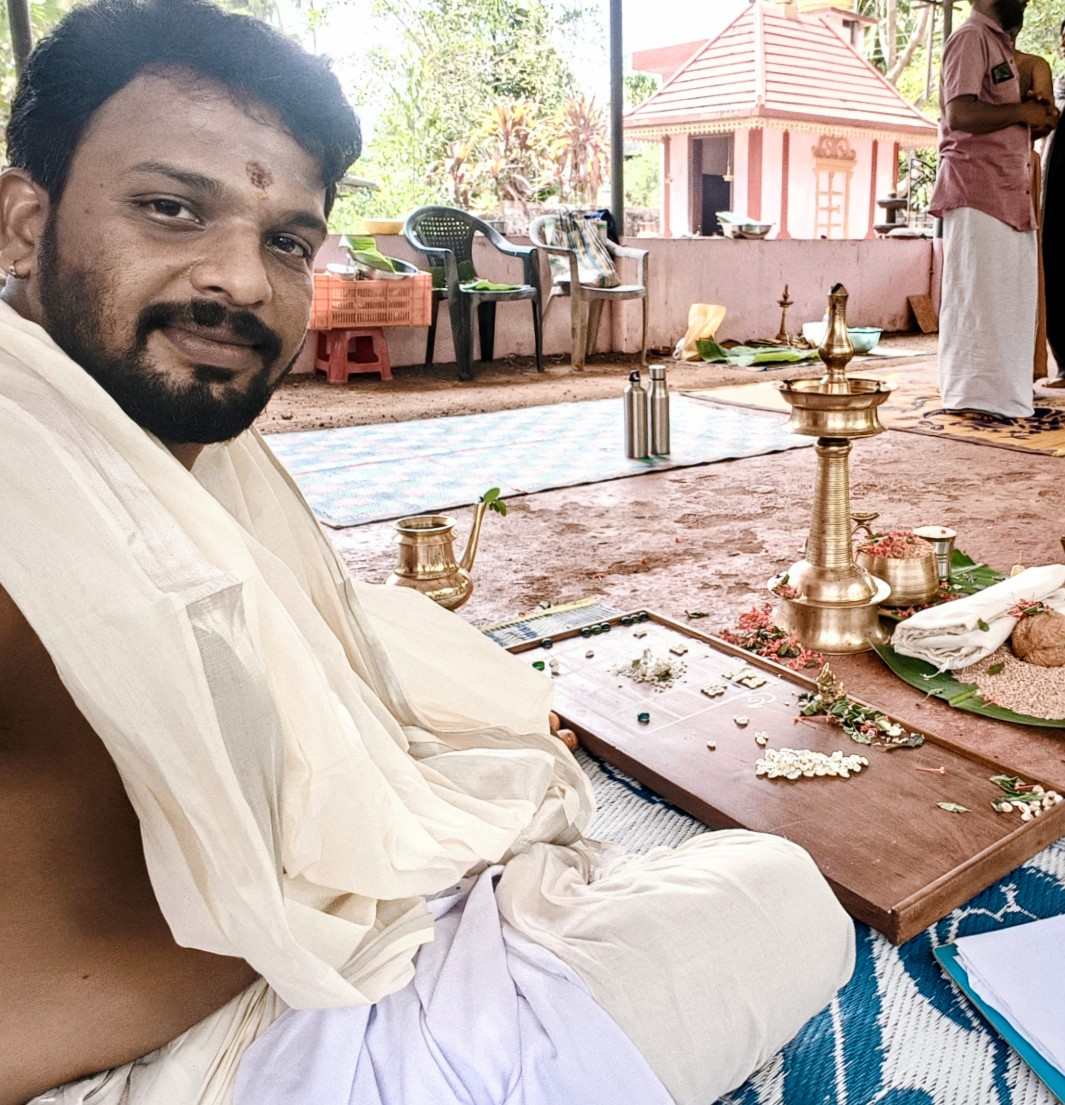 Thamboola Prashna venue conducted by Sreevalsan in Thrissur